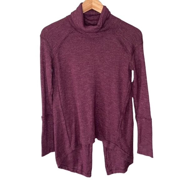 Free People We The Free Tara Split Back Turtleneck - Picture 3 of 5